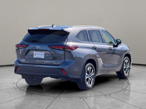 Certified 2024 Toyota Highlander XLE AWD/4WD image 6