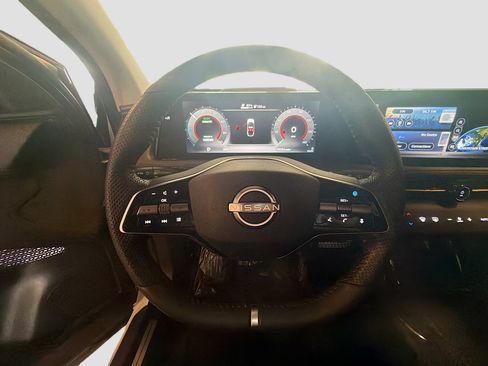 Used 2024 Nissan Ariya AWD image 18