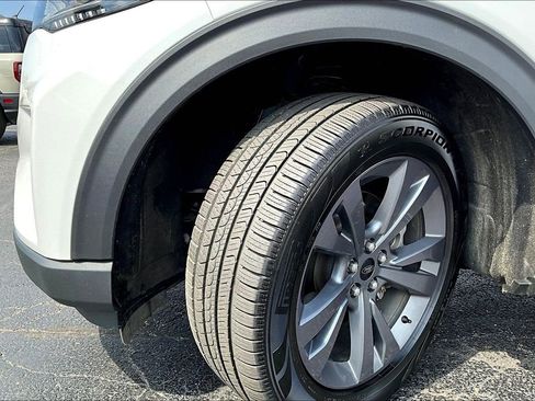 Used 2025 Ford Explorer Active w/ Active Comfort Package AWD/4WD image 36