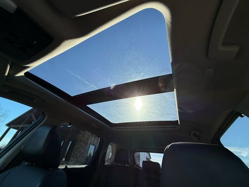 Used 2023 Nissan Rogue SV w/ SV Premium B Package image 36