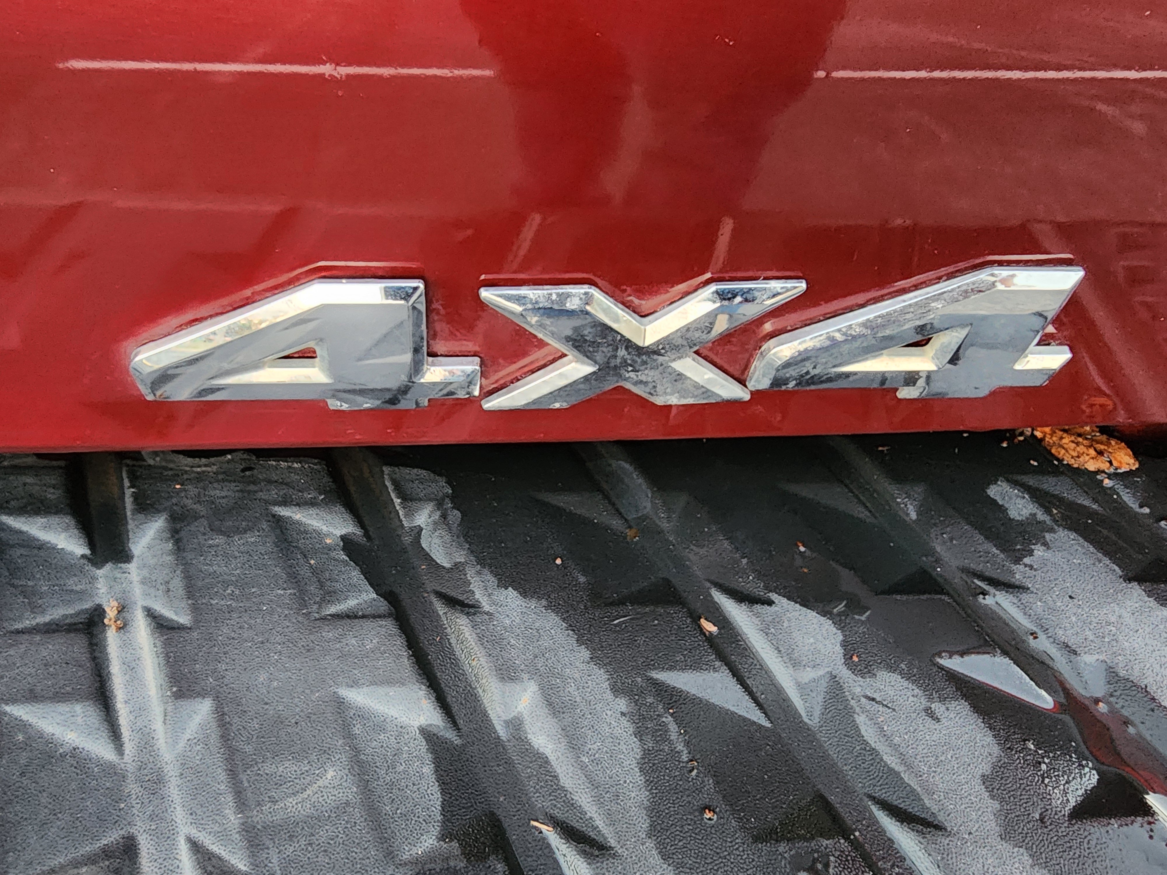 Used 2018 Nissan Titan SV w/ SV Convenience Package AWD/4WD image 9