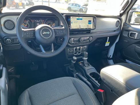 New 2025 Jeep Gladiator Sport image 26