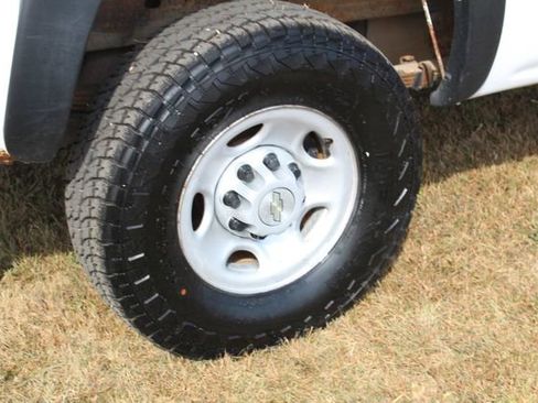 Used 2006 Chevrolet Silverado 2500 W/T w/ Heavy-Duty Power Package image 23