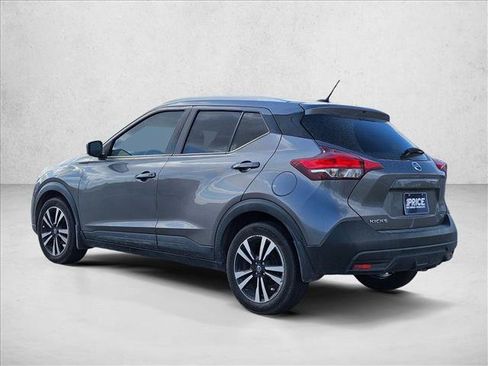 Used 2018 Nissan Kicks SV FWD image 6