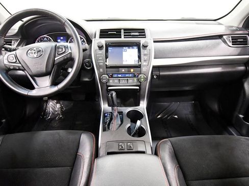 Used 2015 Toyota Camry XSE FWD image 3