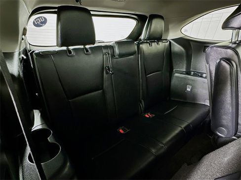 Used 2023 Toyota Highlander XLE image 9