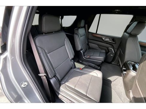 New 2026 GMC Yukon Denali w/ Sun & Power Step Package AWD/4WD image 9