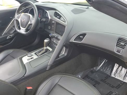 Used 2018 Chevrolet Corvette Stingray Convertible RWD image 25