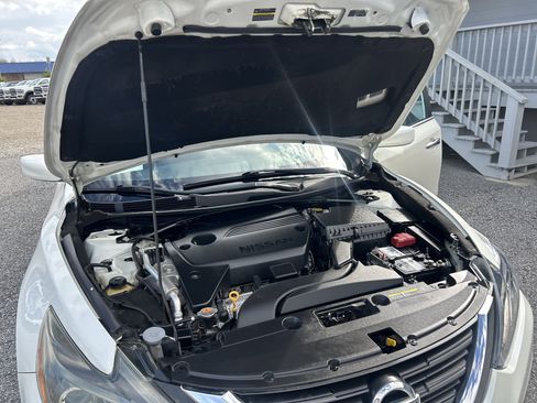 Used 2018 Nissan Altima 2.5 SR image 48