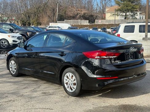 Used 2018 Hyundai Elantra SE w/ Cargo Package image 8