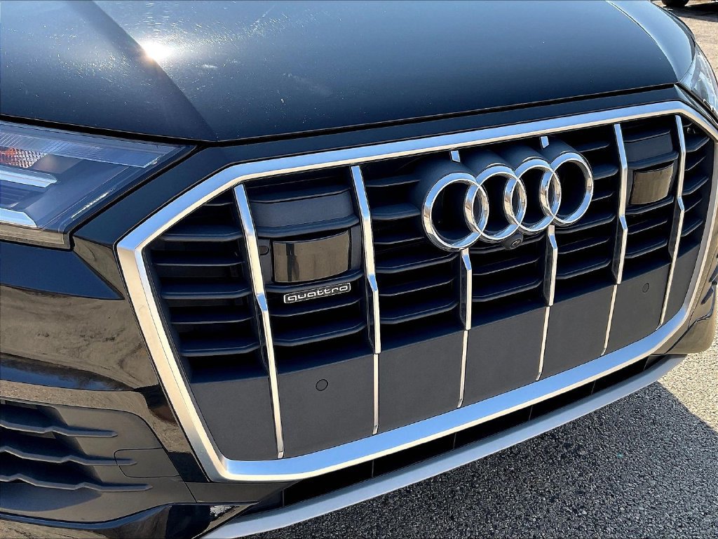 Used 2023 Audi Q7 3.0T Premium Plus AWD/4WD image 34