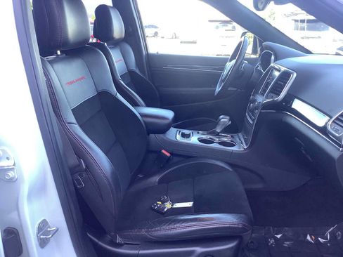 Used 2018 Jeep Grand Cherokee Trailhawk AWD/4WD image 15
