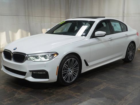 Used 2017 BMW 530i xDrive image 2
