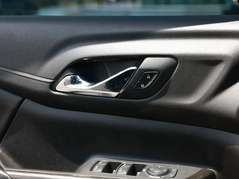 Used 2019 GMC Acadia SLT FWD image 24