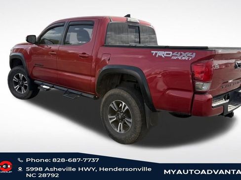 Used 2017 Toyota Tacoma TRD Sport w/ Tow Package image 4