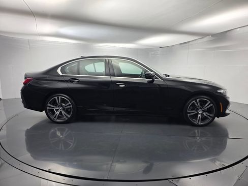 Used 2024 BMW 330i Sedan w/ Convenience Package RWD image 3