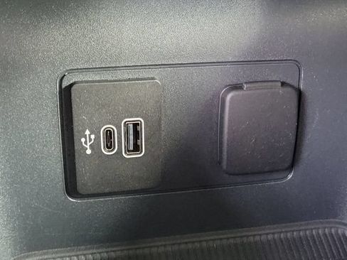 Used 2026 Ford Explorer Active RWD image 15