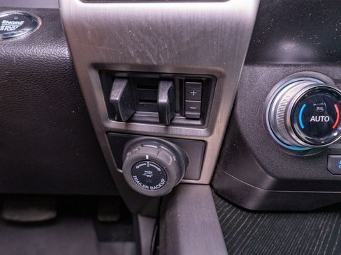Used 2021 Ford F250 Platinum AWD/4WD image 31