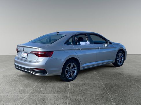 Used 2022 Volkswagen Jetta SE FWD image 5