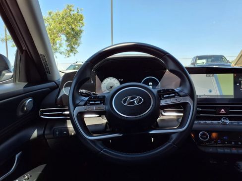 Certified 2023 Hyundai Elantra Limited FWD image 19