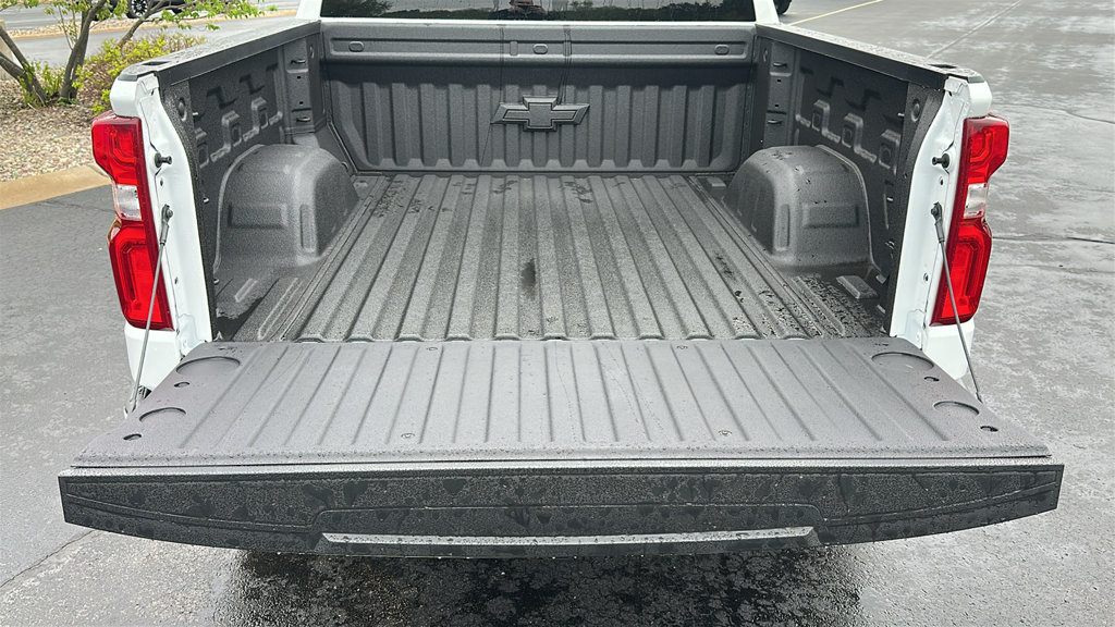 New 2026 Chevrolet Silverado 1500 RST w/ Dark Appearance Package AWD/4WD image 8
