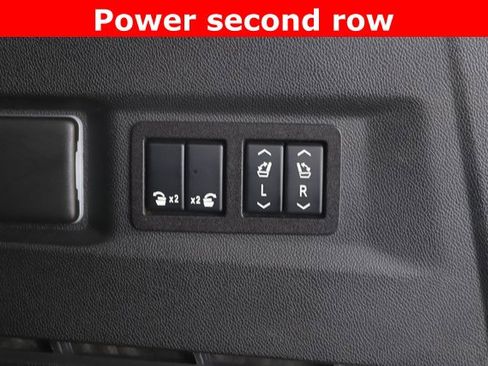 Used 2025 GMC Yukon Denali image 34