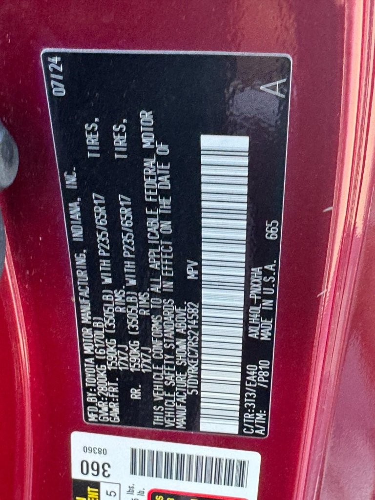 Used 2024 Toyota Sienna XLE FWD image 33