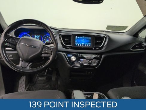 Used 2020 Chrysler Pacifica Touring w/ S Appearance Package FWD image 7