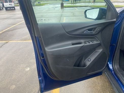 Used 2023 Chevrolet Equinox LT FWD image 14