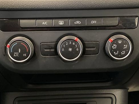 Used 2017 Volkswagen Tiguan Limited w/ Premium Package image 21