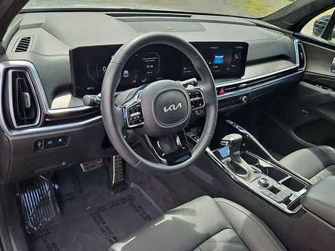 Certified 2024 Kia Sorento SX Prestige AWD/4WD image 29