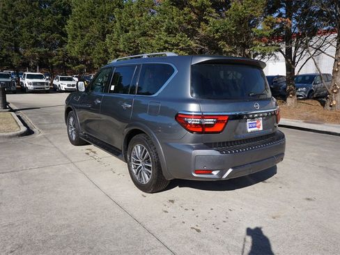 Used 2024 Nissan Armada SL w/ Captain's Chairs Package image 22