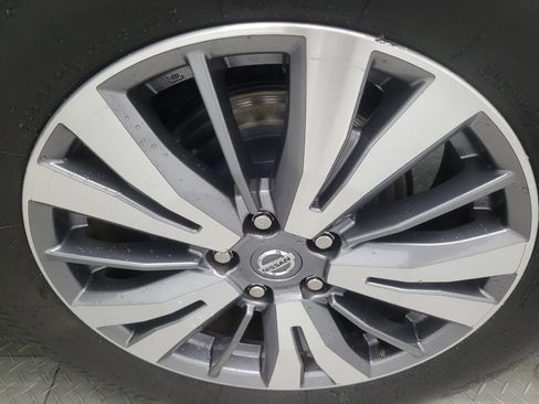 Used 2020 Nissan Pathfinder S FWD image 31