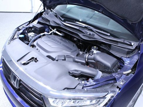 Used 2023 Honda Odyssey Elite image 12