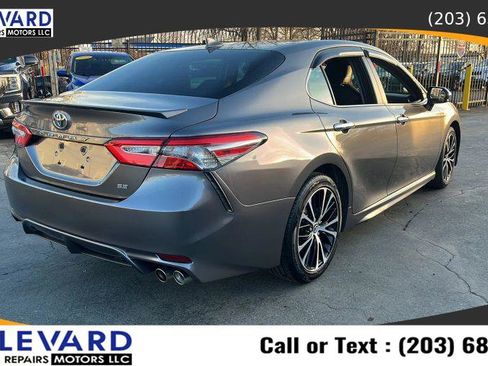 Used 2019 Toyota Camry SE image 6
