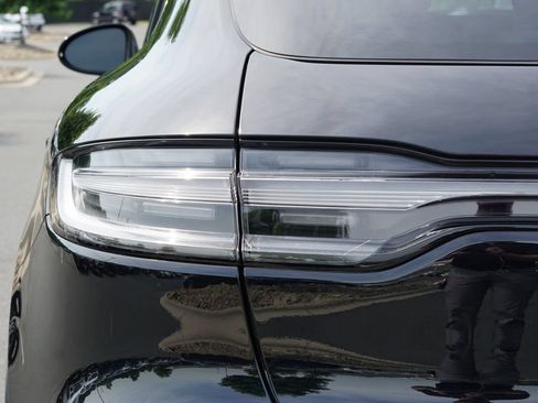 Used 2023 Porsche Macan S AWD/4WD image 18
