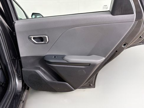Used 2025 Kia K4 FWD image 28