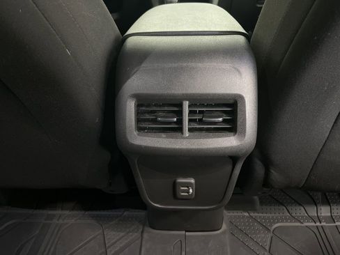Used 2022 Chevrolet Equinox LT AWD/4WD image 22