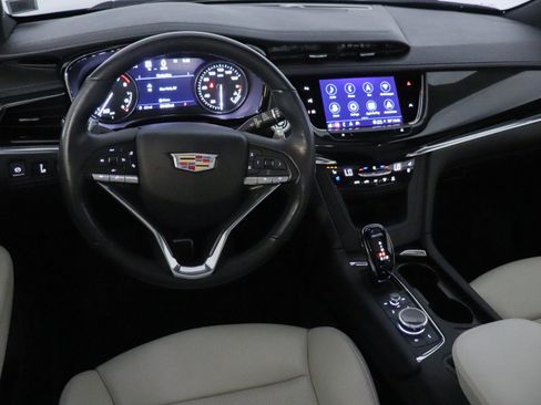 Used 2023 Cadillac XT6 Sport w/ Technology Package image 25