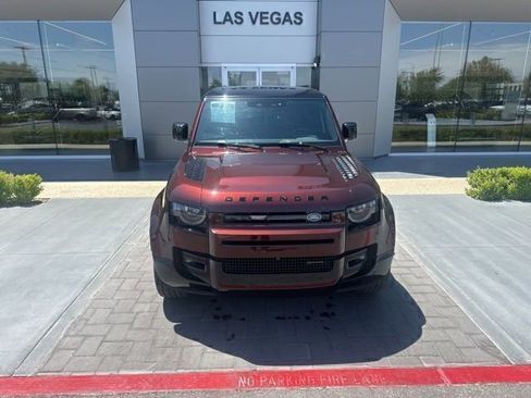 Used 2023 Land Rover Defender 130 X-Dynamic SE AWD/4WD image 2