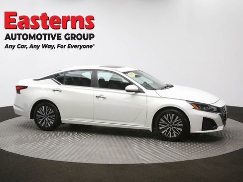 Used 2024 Nissan Altima 2.5 SV w/ SV Premium Package image 47
