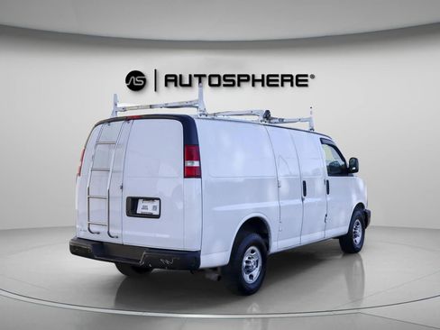 Used 2016 Chevrolet Express 2500 image 10