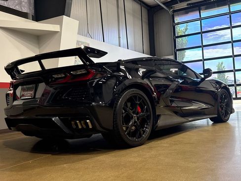 Used 2022 Chevrolet Corvette Stingray Premium Conv w/ Z51 Performance Package RWD image 33