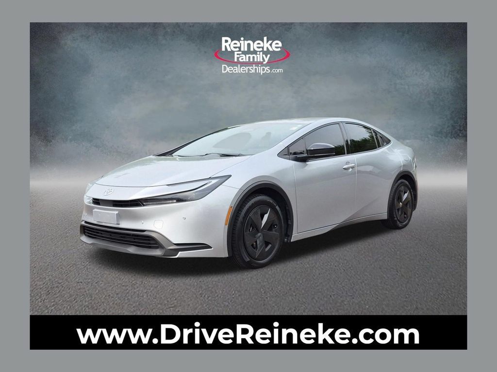 Used 2025 Toyota Prius LE FWD image 1