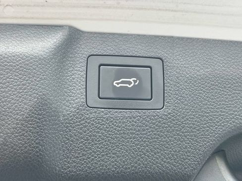 Used 2016 Hyundai Santa Fe Limited w/ Option Group 04 FWD image 14