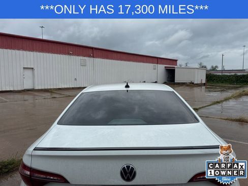 Used 2024 Volkswagen Jetta GLI 40th Anniversary Edition image 6