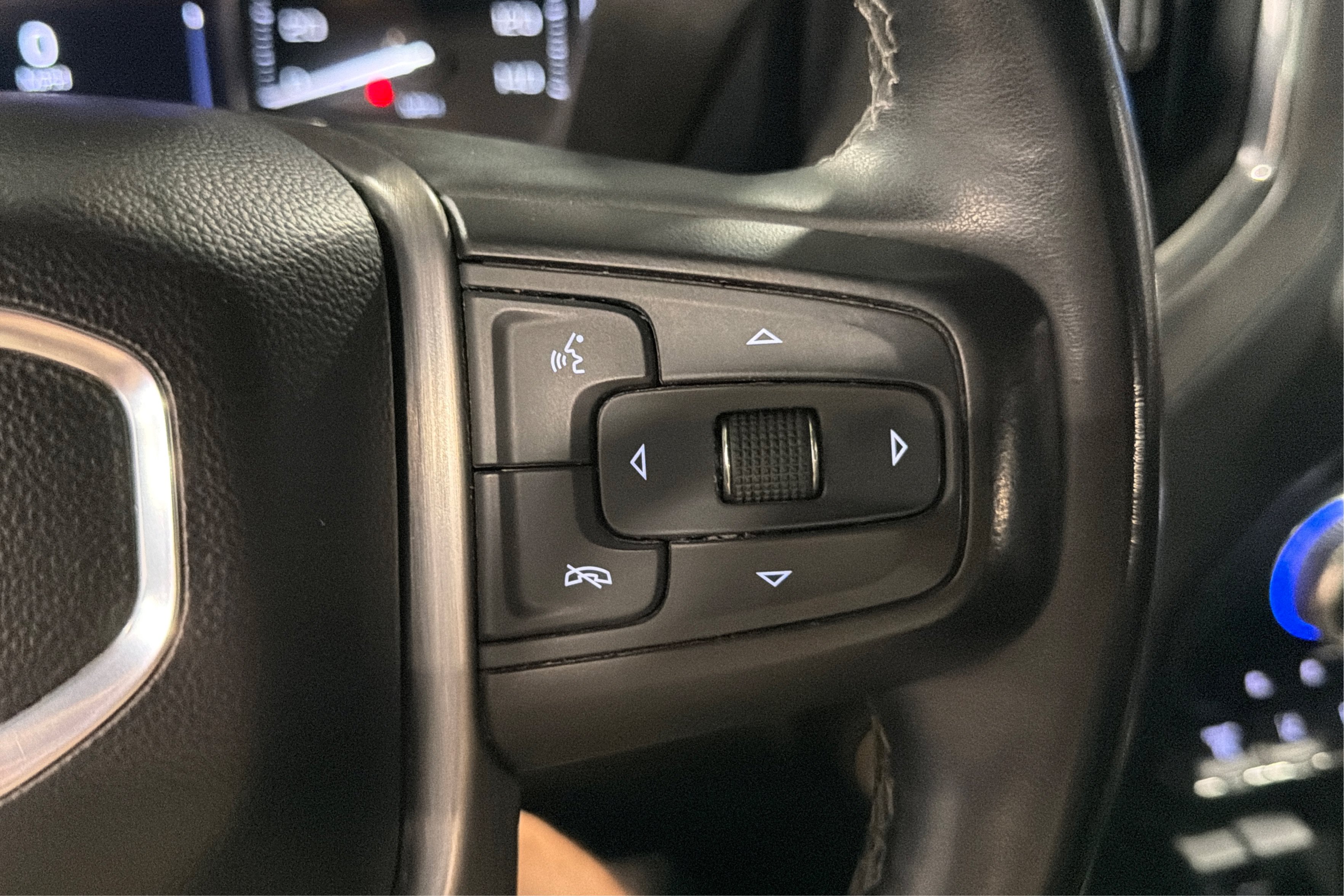 Used 2023 GMC Sierra 3500 Denali w/ Denali Black Diamond Edition AWD/4WD image 27