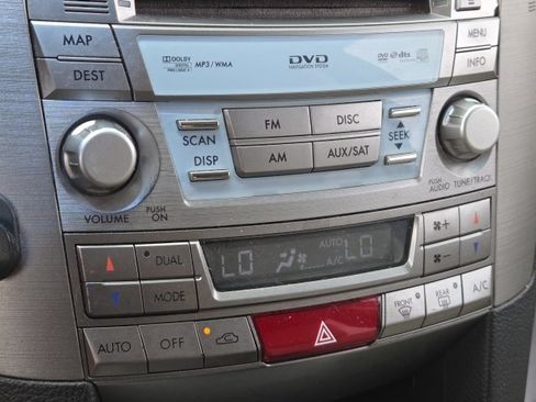 Used 2011 Subaru Outback 3.6R Limited AWD/4WD image 19