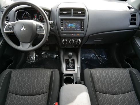 Used 2025 Mitsubishi Outlander Sport ES image 12