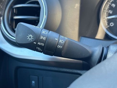 Used 2021 Toyota Tacoma SR5 image 21